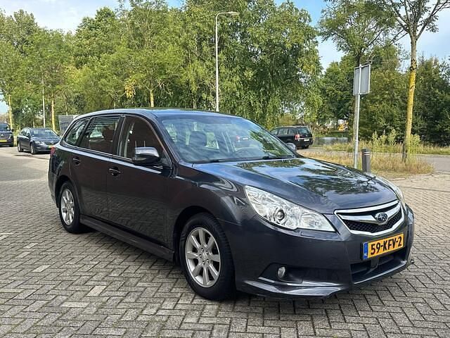 Grijs Gebruikt 2009 Subaru Legacy Stationwagen | € 6.495 - Afbeelding 1/4