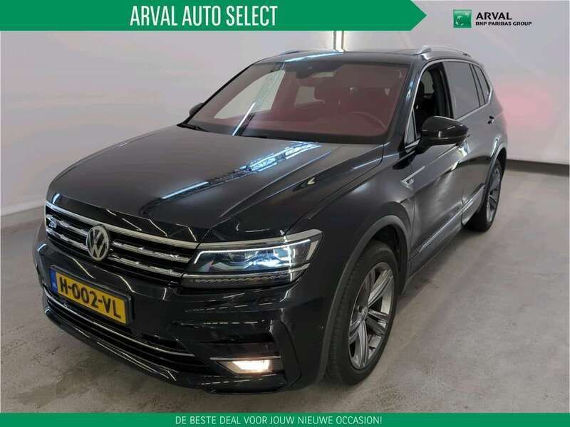 Zwart Gebruikt 2020 VW Tiguan Allspace Highline SUV | € 32.950 (Eerlijke prijs) - Afbeelding 1/3