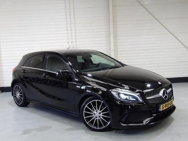 Occasion Mercedes A180 AMG 2017 Zwart (metallic) Hatchback