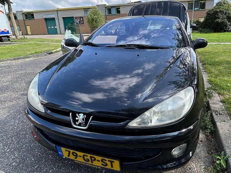 Occasion Peugeot 206 136 PK (100 kW) 2001 Zwart Cabriolet