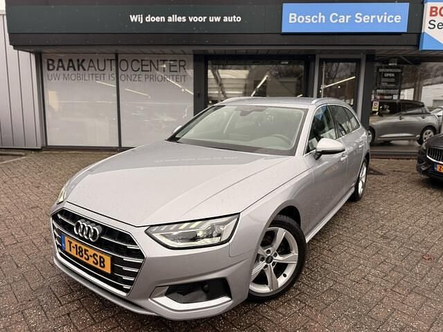 Grijs (metallic) Occasion 2023 Audi A4 Advanced Stationwagen | € 29.950 (Eerlijke prijs) - Afbeelding 1/4