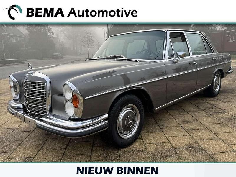 Grijs Gebruikt 1971 Mercedes 300 Sedan | € 89.950 - Afbeelding 1/4