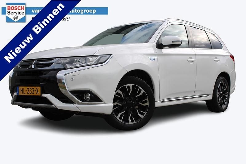 Wit Gebruikt 2015 Mitsubishi Outlander P-HEV Edition SUV | € 10.950 (Goede deal) - Afbeelding 1/4