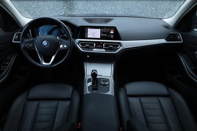 Occasion BMW 330 291 PK (214 kW) 2022 Blauw Stationwagen