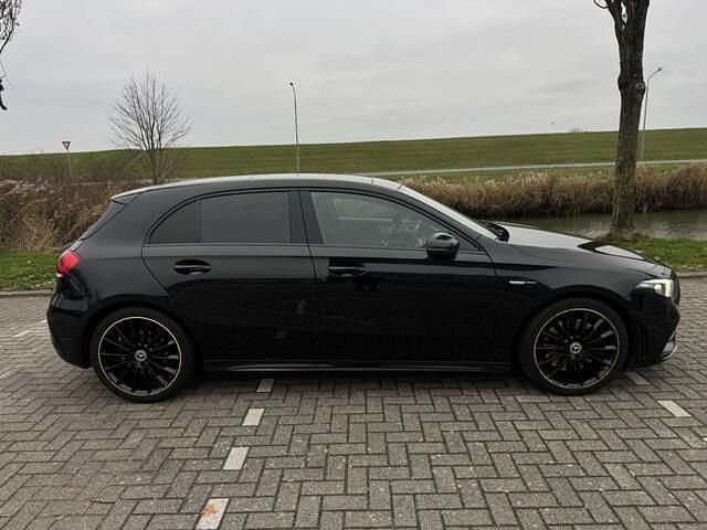 Occasion Mercedes A250 Premium Plus 225 PK (165 kW) 2018 Zwart (metallic) Hatchback