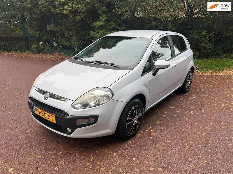 Wit Gebruikt 2010 Fiat Punto Business Hatchback | € 2.295 (Super prijs) - Afbeelding 1/4