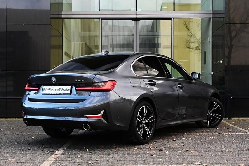 Occasion BMW 320 Luxury Line 184 PK (135 kW) 2020 Grijs Sedan