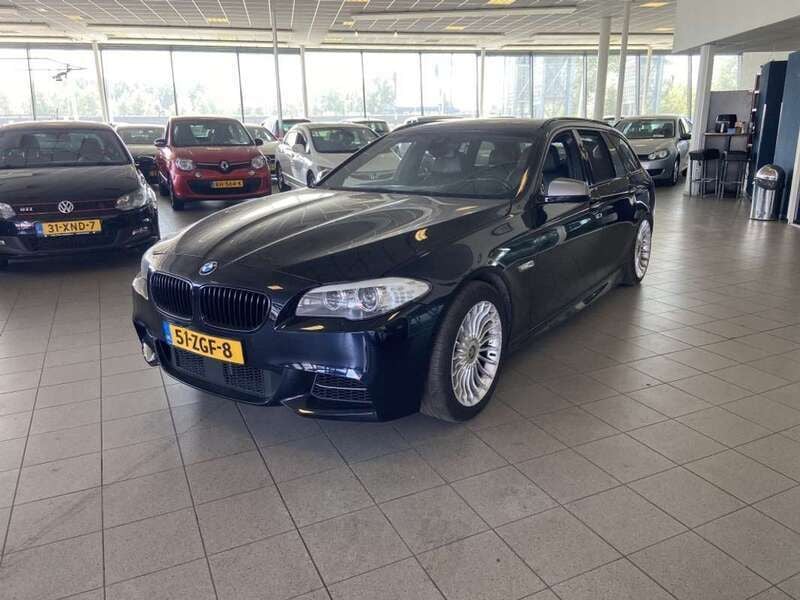 Zwart, metallic lak Gebruikt 2012 BMW M550 Sedan | € 12.490 (Super prijs) - Afbeelding 1/4