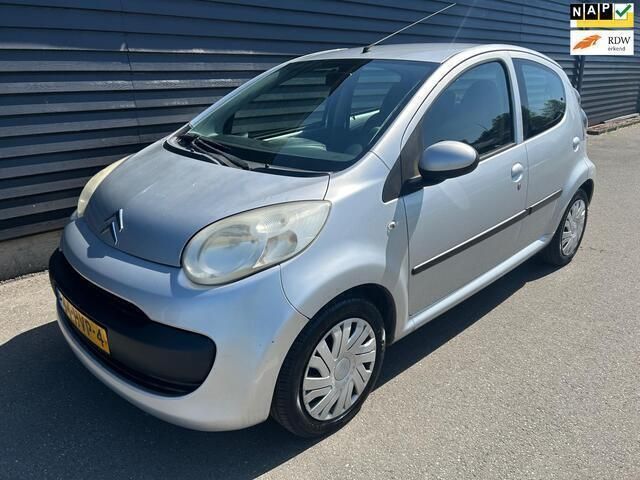 Grijs Gebruikt 2006 Citroën C1 Hatchback | € 1.945 (Eerlijke prijs) - Afbeelding 1/4