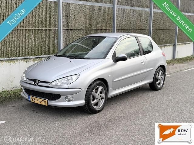Occasion Peugeot 206 88 PK (64 kW) 2004 Grijs Hatchback