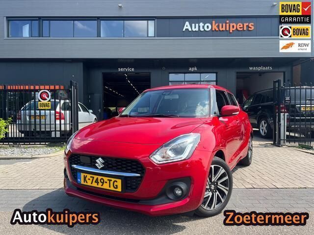 Rood Gebruikt 2021 Suzuki Swift Style Hatchback | € 16.950 (Eerlijke prijs) - Afbeelding 1/4