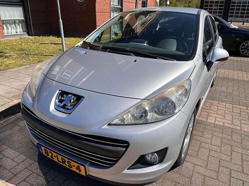 Zilver Gebruikt 2010 Peugeot 207 MPV | € 4.750 (Iets duurder) - Afbeelding 1/4