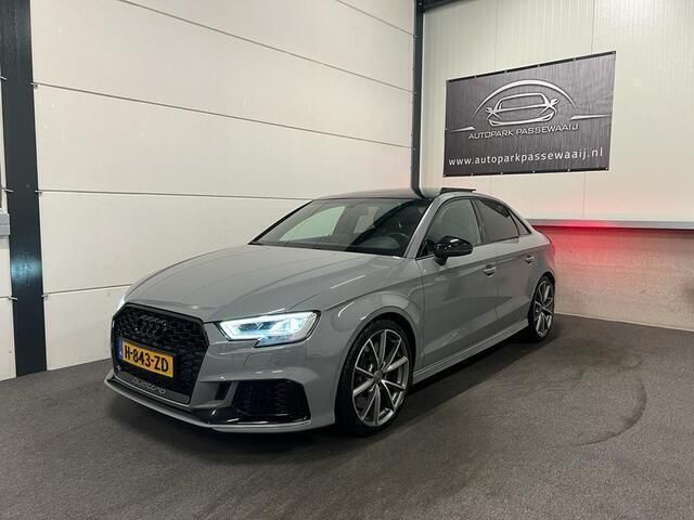 Grijs Gebruikt 2019 Audi RS3 Comfort Hatchback | € 49.950 (Goede deal) - Afbeelding 1/4