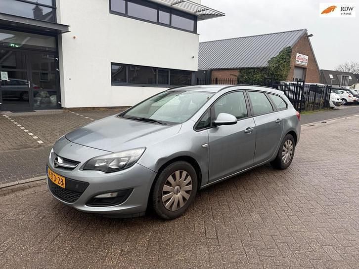 Gebruikt 2014 Opel Astra Business Stationwagen | € 2.250 (Eerlijke prijs) - Afbeelding 1/4
