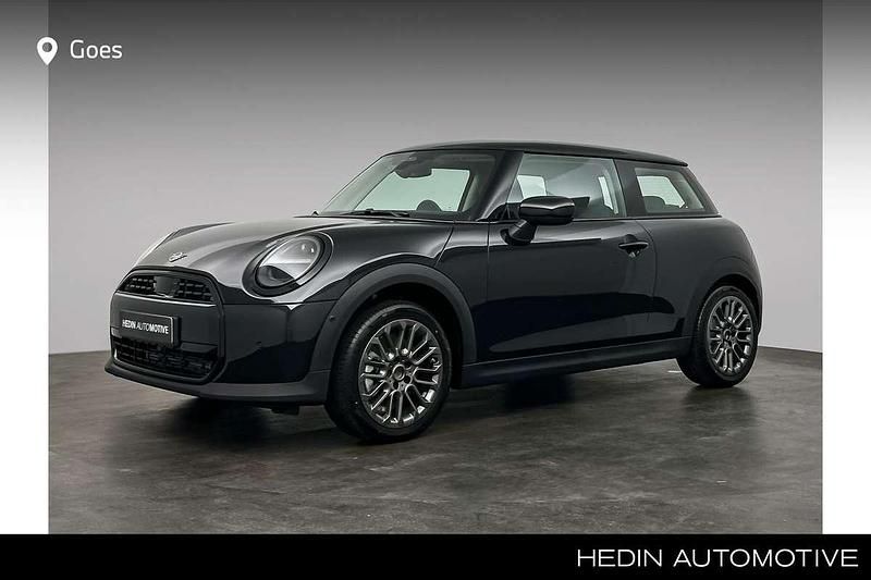 Zwart Nieuw 2025 Mini Cooper Essential Hatchback | € 34.775 - Afbeelding 1/4