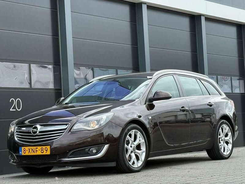 Bruin Occasion 2014 Opel Insignia Stationwagen | € 3.750 (Eerlijke prijs) - Afbeelding 1/4