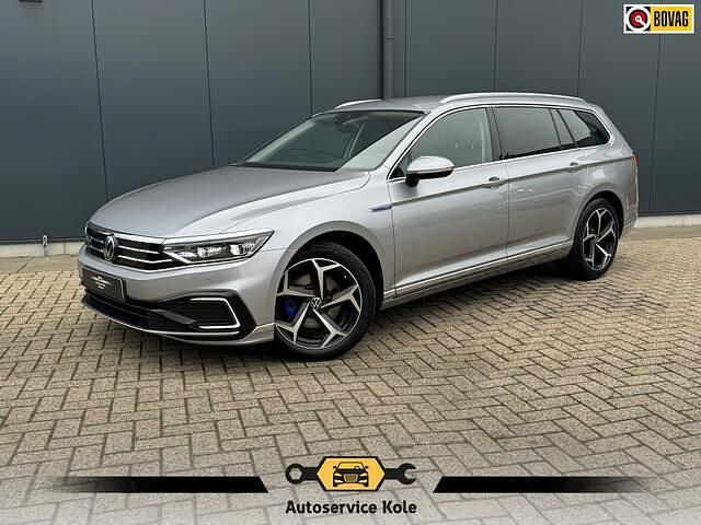 Zilver Occasion 2022 VW Passat GTE Stationwagen | € 21.940 (Goede deal) - Afbeelding 1/4