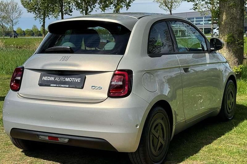 Nieuw Fiat 500e 86 kW (118 PK) 2025 Grijs Hatchback