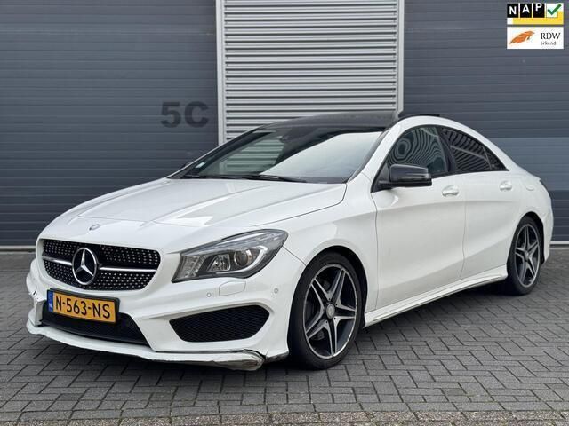 Wit Gebruikt 2013 Mercedes CLA220 AMG line Sedan | € 7.950 - Afbeelding 1/4
