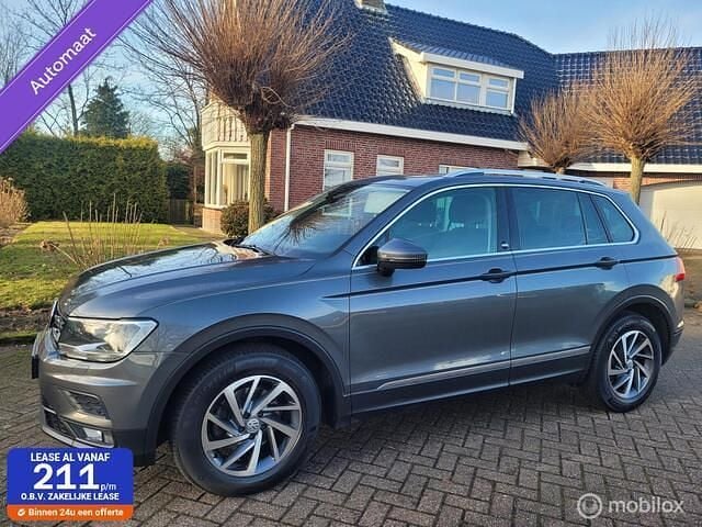 Grijs Occasion 2018 VW Tiguan SUV | € 15.750 (Super prijs) - Afbeelding 1/4