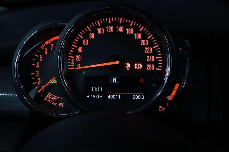 Occasion Mini Cooper Business 136 PK (100 kW) 2018 Wit Hatchback