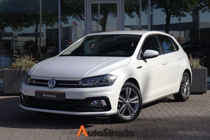 Wit Gebruikt 2020 VW Polo R-line Hatchback | € 15.700 (Iets duurder) - Afbeelding 1/4