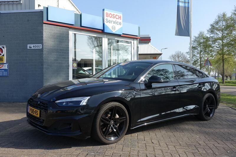 Zwart Gebruikt 2022 Audi A5 Sportback Proline Hatchback | € 40.545 - Afbeelding 1/4