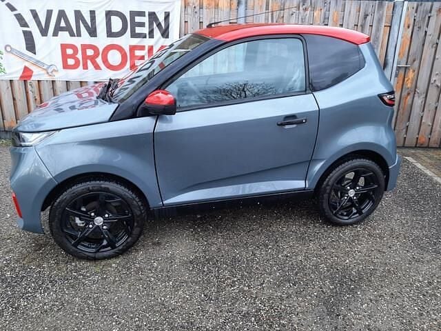 Nieuw Aixam City Sport 2026 Grijs Hatchback