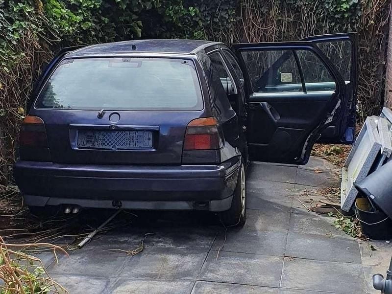 Blauw Gebruikt 1997 VW Golf III Stationwagen | € 2.000 - Afbeelding 1/4