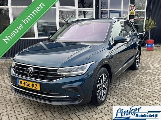Blauw Occasion 2021 VW Tiguan Business SUV | € 21.450 (Super prijs) - Afbeelding 1/4