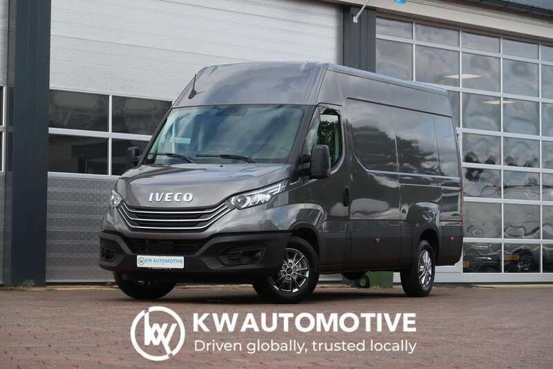 Grijs Nieuw 2024 Iveco Daily Van | € 41.743 - Afbeelding 1/3