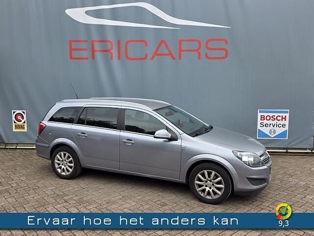 Grijs Gebruikt 2010 Opel Astra Edition Stationwagen | € 1.950 (Super prijs) - Afbeelding 1/4