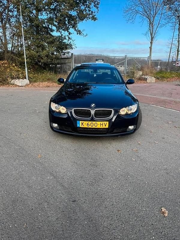 Gebruikt 2008 BMW 330 Coupé | € 10.495 (Eerlijke prijs) - Afbeelding 1/4