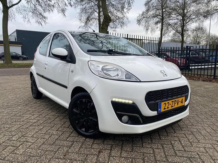 Occasion Peugeot 107 Active 68 PK (50 kW) 2013 Wit Hatchback