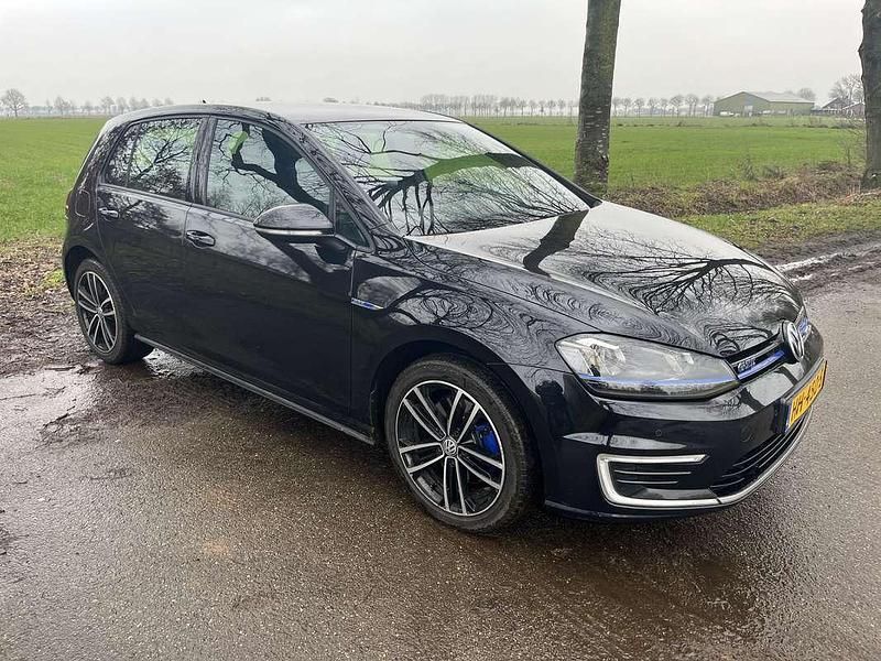 Occasion VW Golf VII GTE 150 PK (110 kW) 2015 Zwart Stationwagen