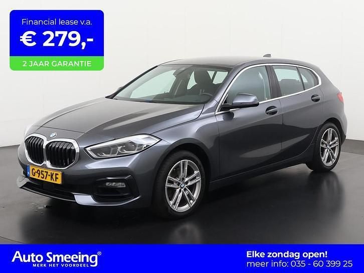Mineralgrau metallic Gebruikt 2019 BMW 118 Executive Hatchback | € 21.945 (Eerlijke prijs) - Afbeelding 1/4