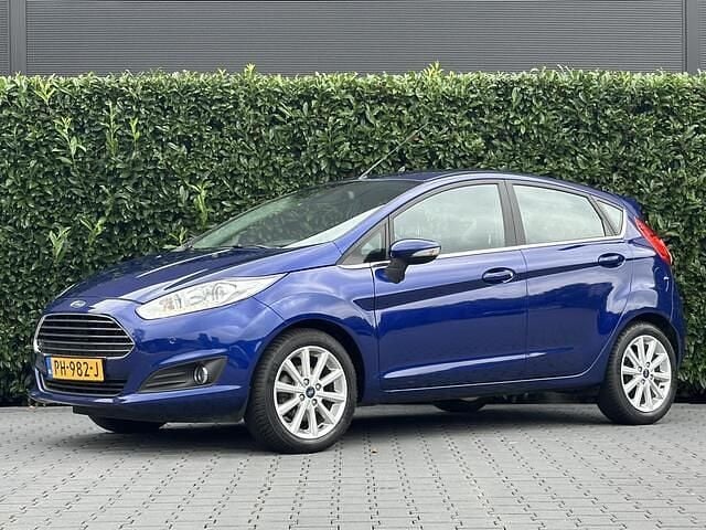 Blauw Gebruikt 2017 Ford Fiesta Titanium Hatchback | € 8.450 (Super prijs) - Afbeelding 1/4