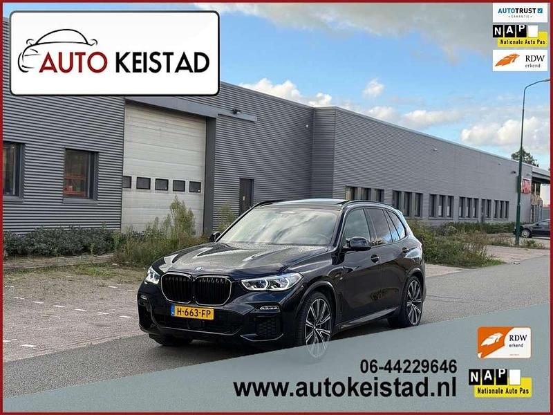 Zwart Gebruikt 2020 BMW X5 M Sport SUV | € 53.450 (Eerlijke prijs) - Afbeelding 1/4