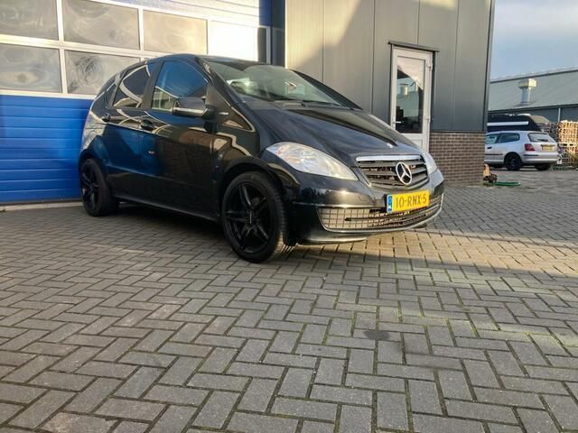 Zwart Gebruikt 2011 Mercedes A160 Business MPV | € 4.450 (Eerlijke prijs) - Afbeelding 1/4