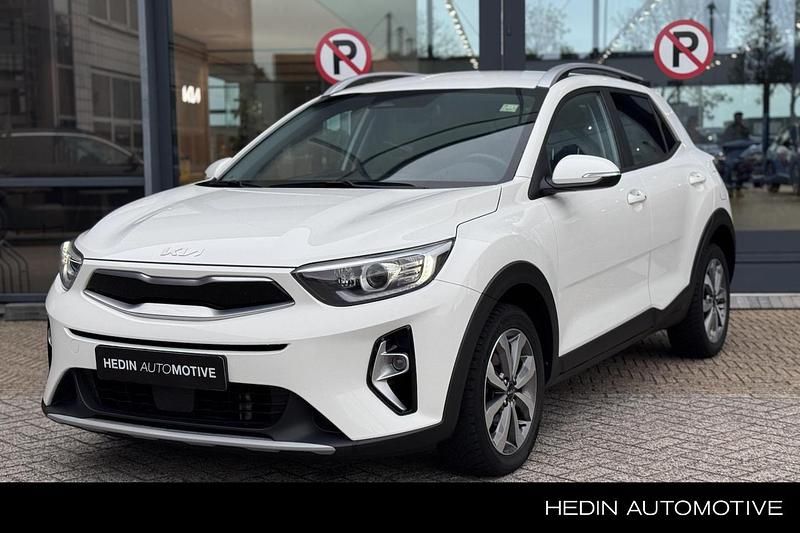 Wit Gebruikt 2022 Kia Stonic SUV | € 17.745 (Eerlijke prijs) - Afbeelding 1/3