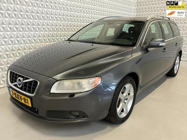 Grijs Gebruikt 2008 Volvo V70 Summum Stationwagen | € 3.999 (Eerlijke prijs) - Afbeelding 1/4
