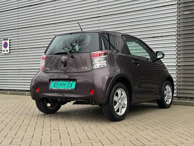 Occasion Toyota iQ Comfort 68 PK (50 kW) 2009 Paars Hatchback