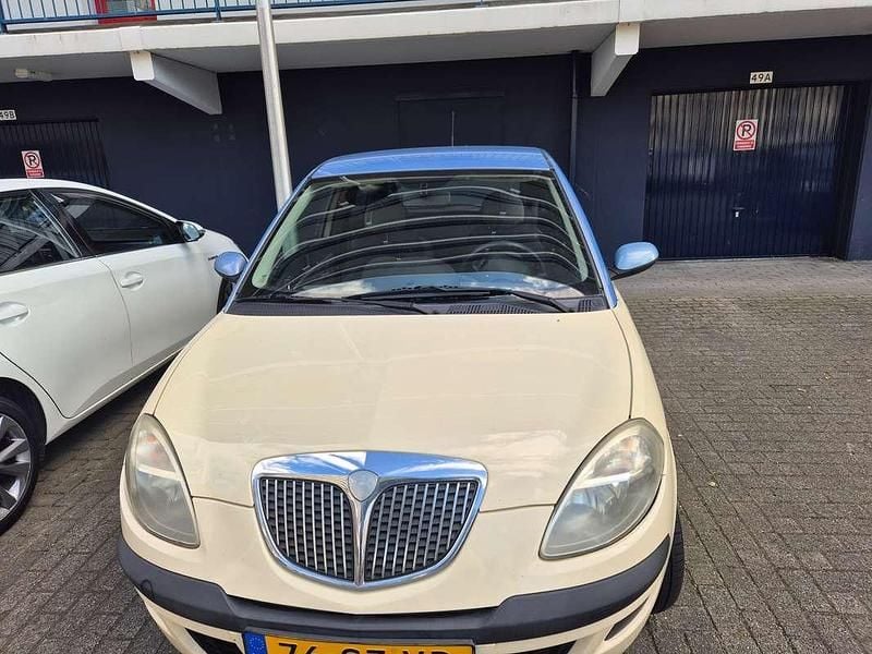 Gebruikt 2006 Lancia Ypsilon Hatchback | € 2.100 (Eerlijke prijs) - Afbeelding 1/4
