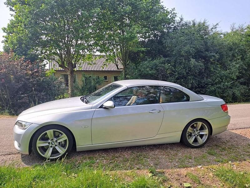 Zilver Gebruikt 2007 BMW 335 Cabriolet Executive Cabriolet | € 14.000 (Goede deal) - Afbeelding 1/4