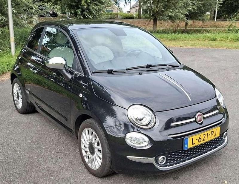 Zwart Gebruikt 2021 Fiat 500 Dolcevita Hatchback | € 11.850 (Goede deal) - Afbeelding 1/4