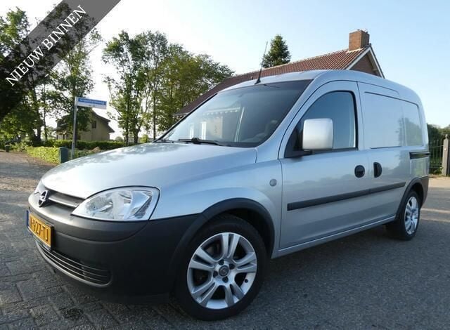 Grijs Gebruikt 2004 Opel Combo MPV | € 5.895 - Afbeelding 1/4