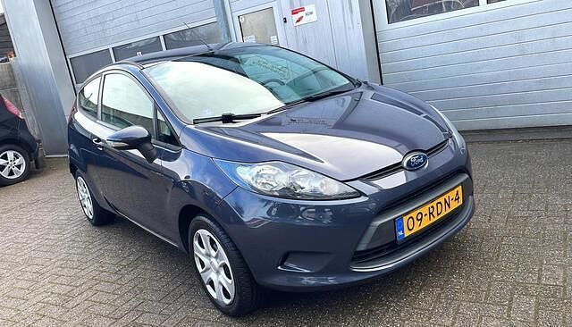 Occasion Ford Fiesta Limited 60 PK (44 kW) 2011 Grijs (metallic) Hatchback