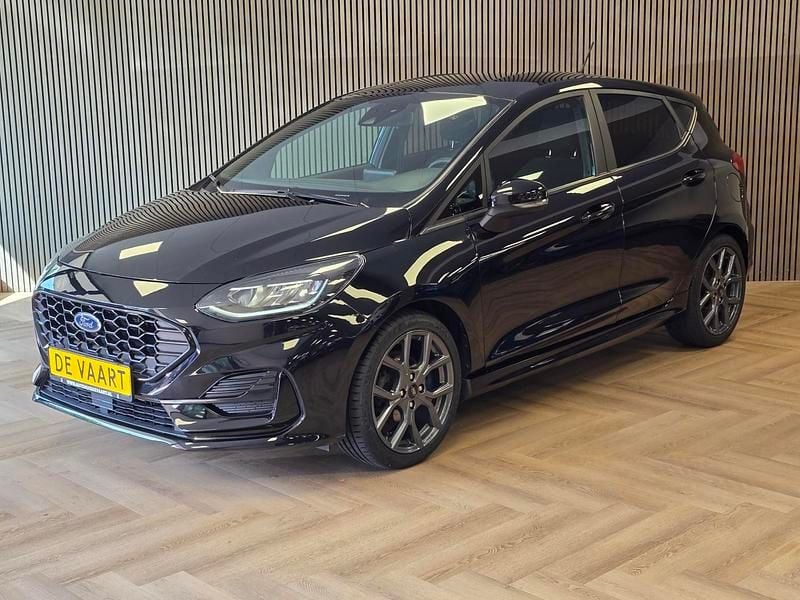 Zwart Gebruikt 2022 Ford Fiesta ST-Line Hatchback | € 16.995 (Super prijs) - Afbeelding 1/4