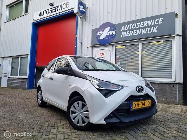 Wit Occasion 2019 Toyota Aygo Hatchback | € 6.450 (Super prijs) - Afbeelding 1/4