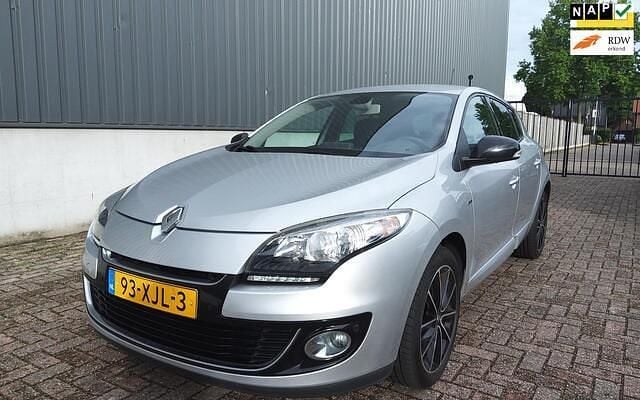 Grijs Gebruikt 2012 Renault Mégane III Bose Edition Hatchback | € 4.850 (Goede deal) - Afbeelding 1/4